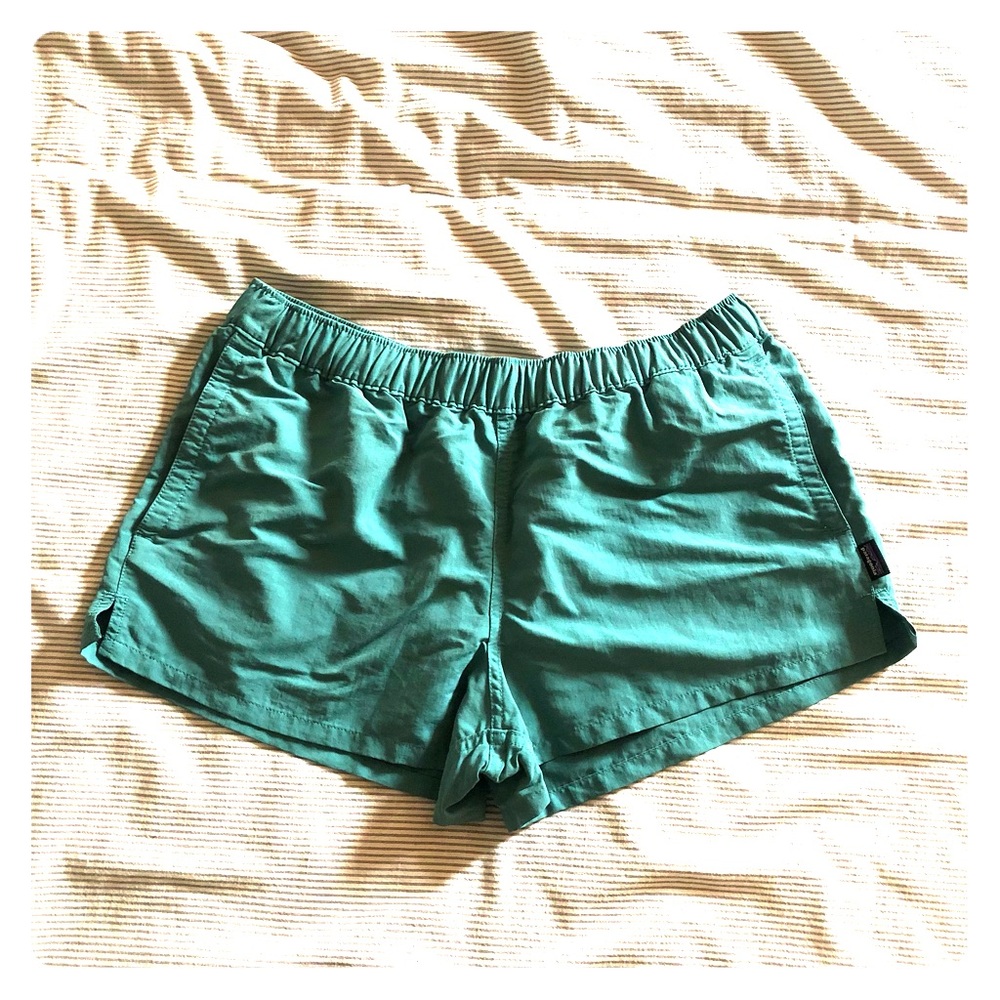 Patagonia women’s barely baggies shorts